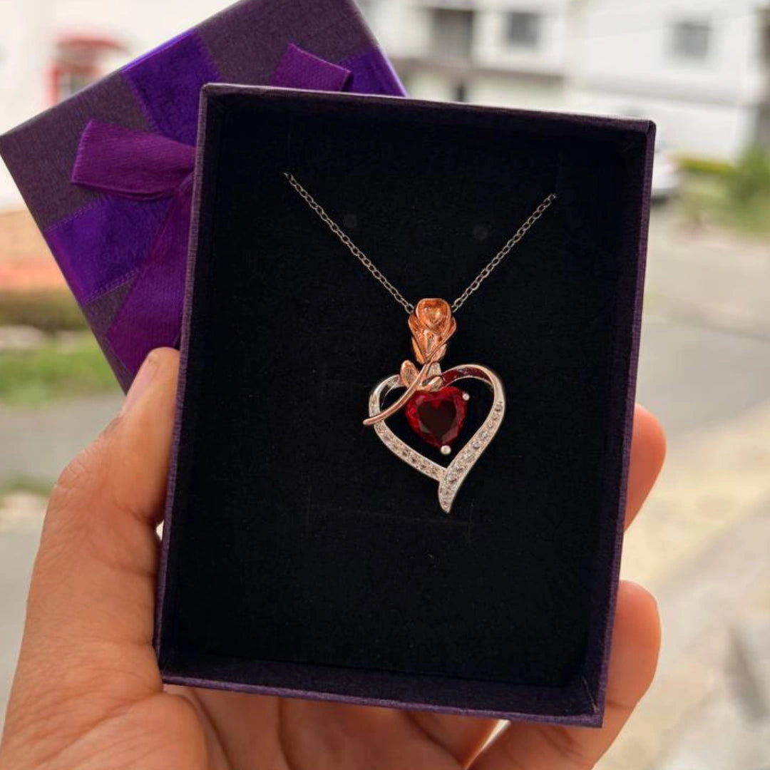 Collar Corazón Rosa Eterna